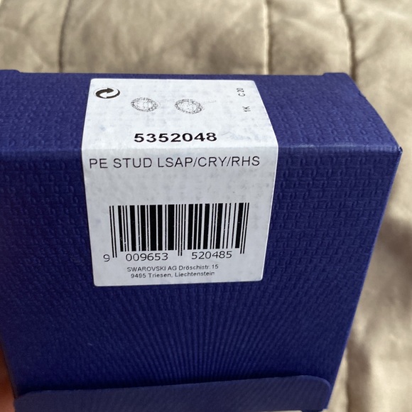 Angelic stud earrings - Picture 4 of 7